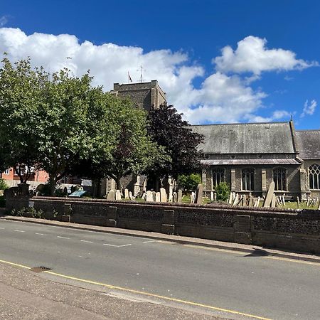 Large 2-Bed House Derbyshire Off Chatsworth Rd Chesterfield Kültér fotó