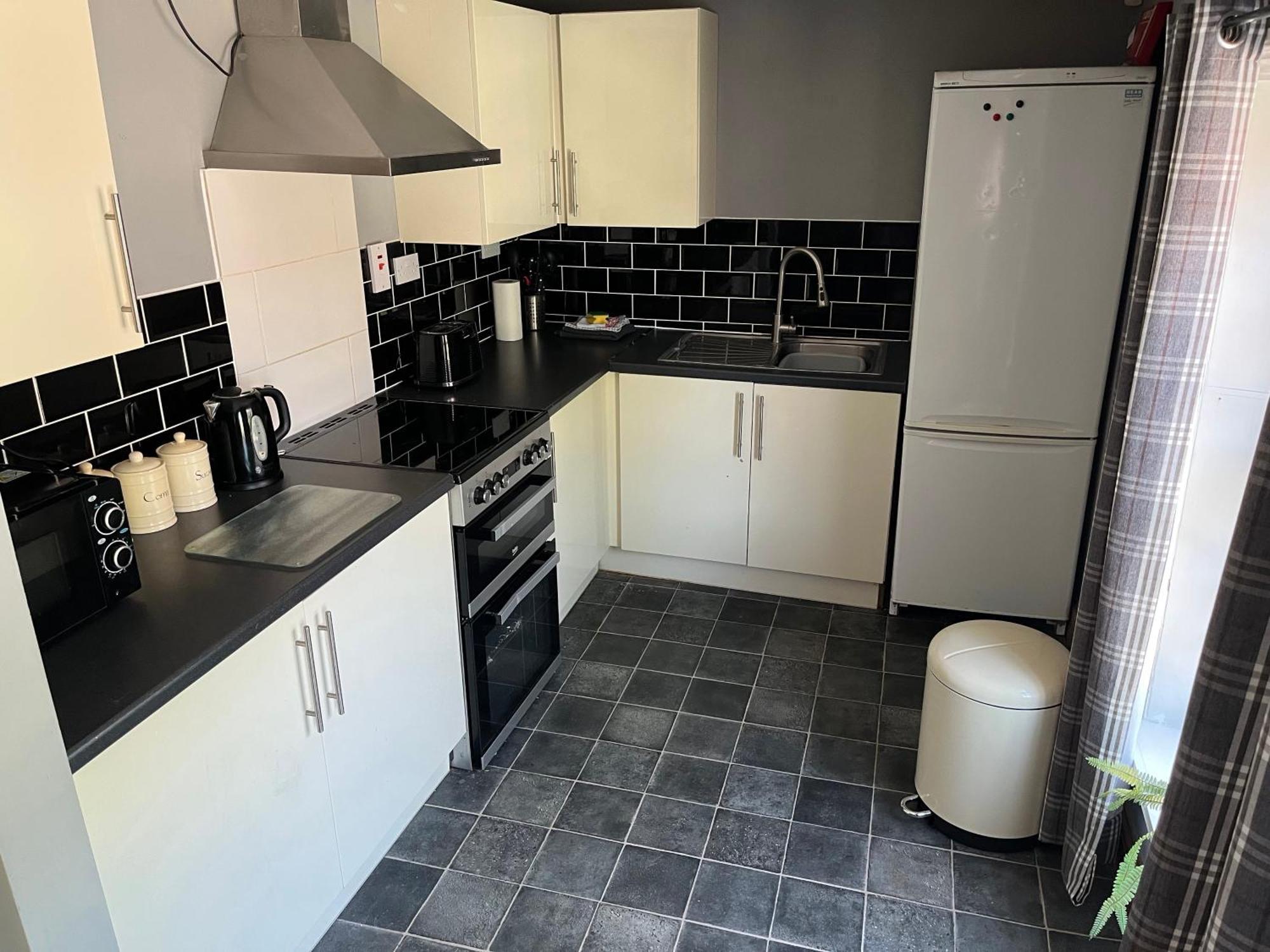 Large 2-Bed House Derbyshire Off Chatsworth Rd Chesterfield Kültér fotó